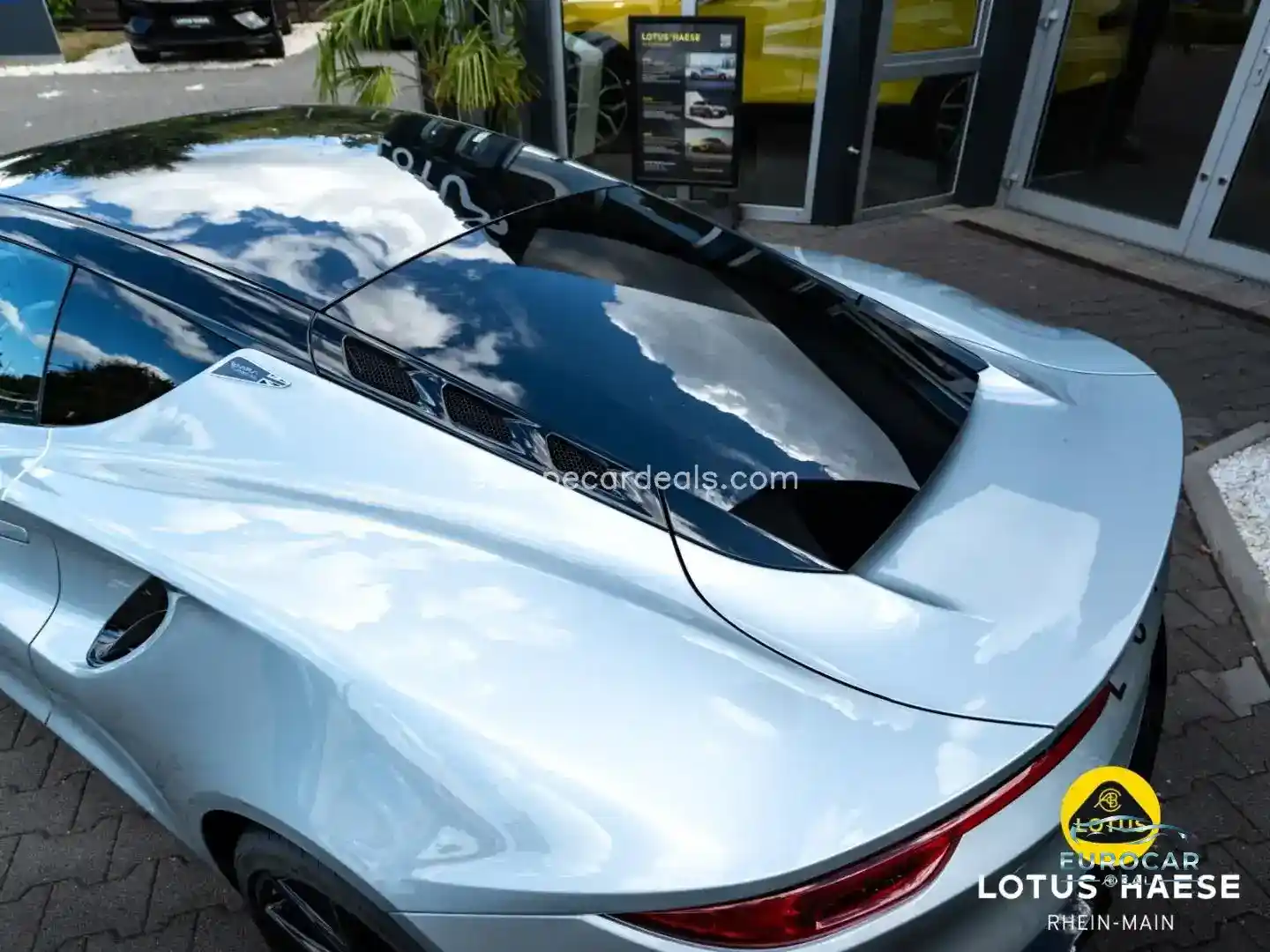 Lotus Emira