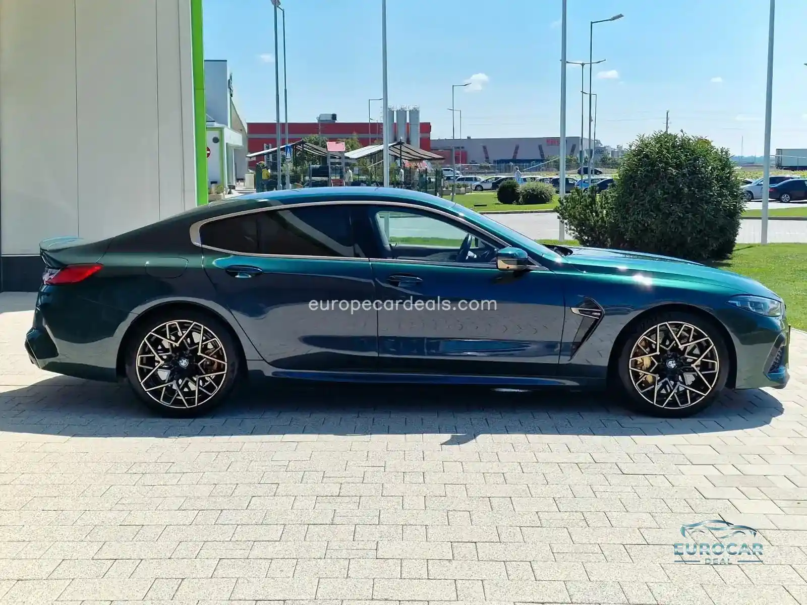 BMW M8
