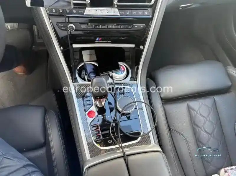 BMW M8