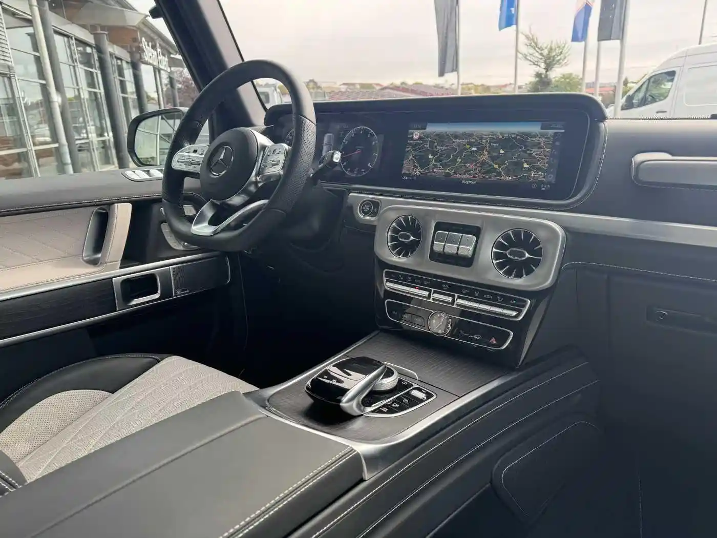 Mercedes-Benz G 500