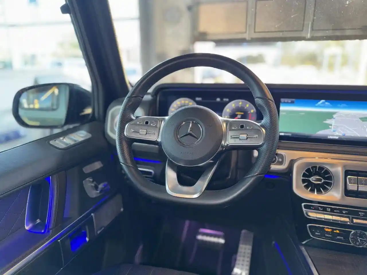 Mercedes-Benz G 500