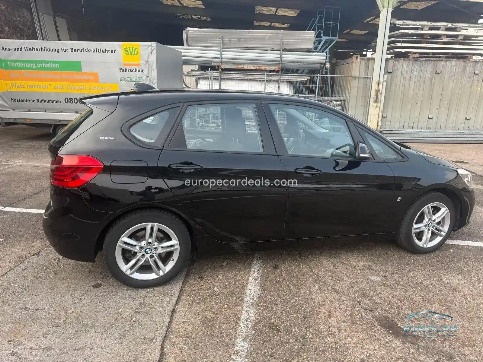 BMW 225