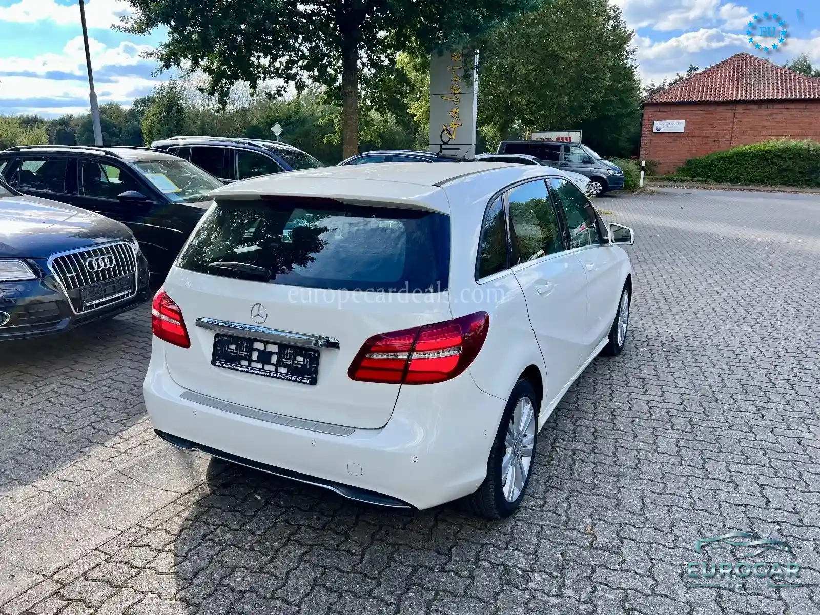 Mercedes-Benz B 180