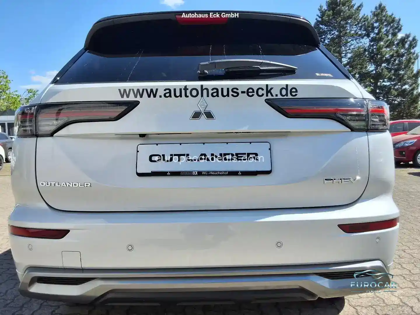 Mitsubishi Plug-in Hybrid Outlander