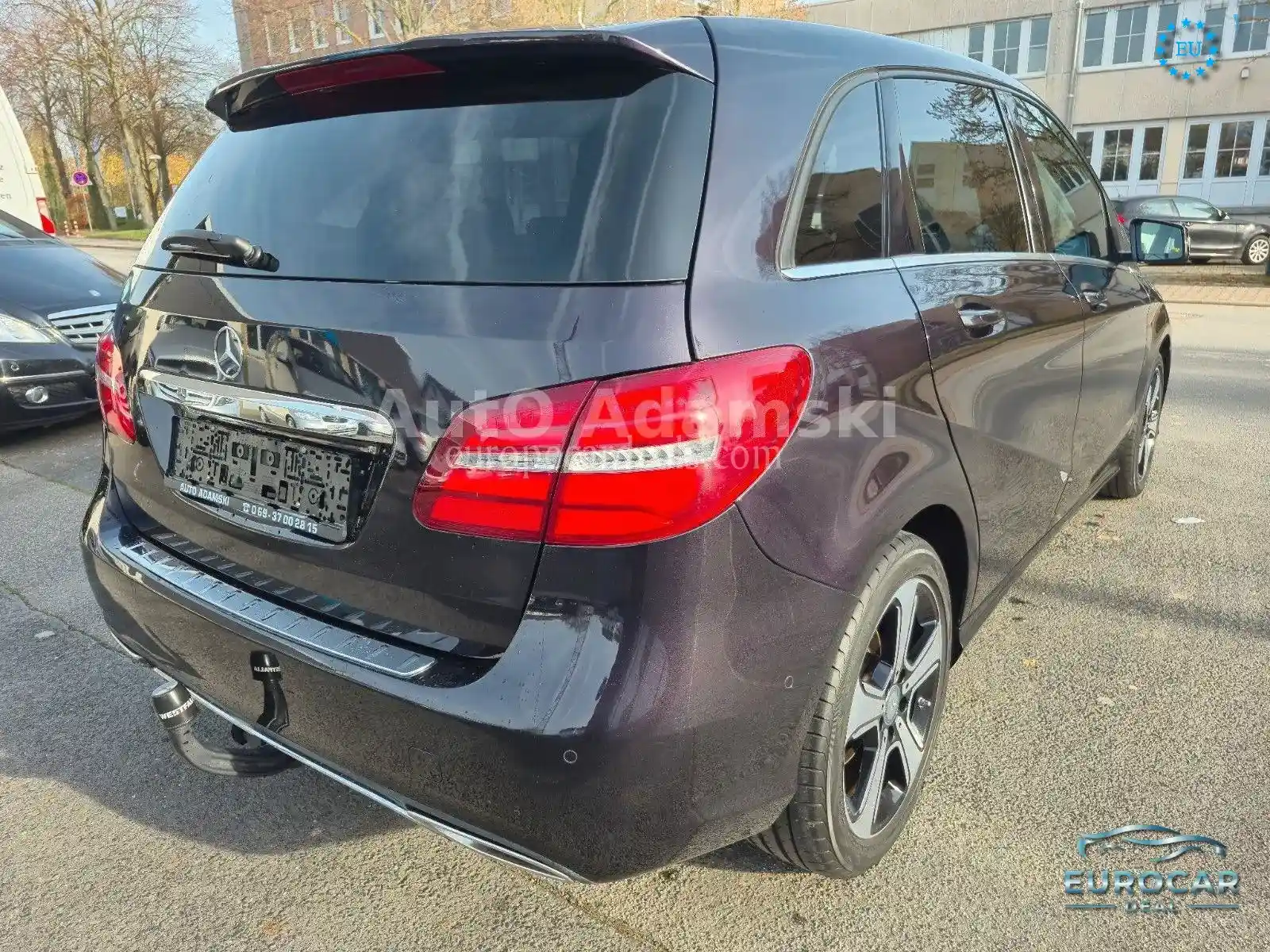 Mercedes-Benz B 180