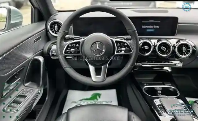 Mercedes-Benz A 220
