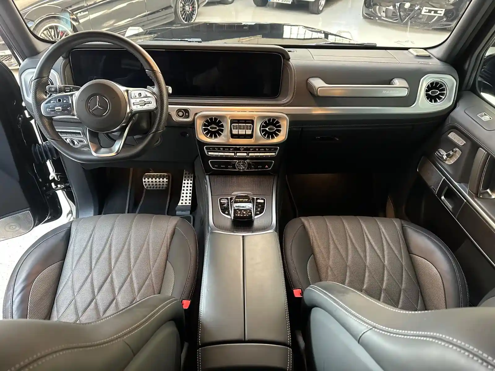 Mercedes-Benz G 500