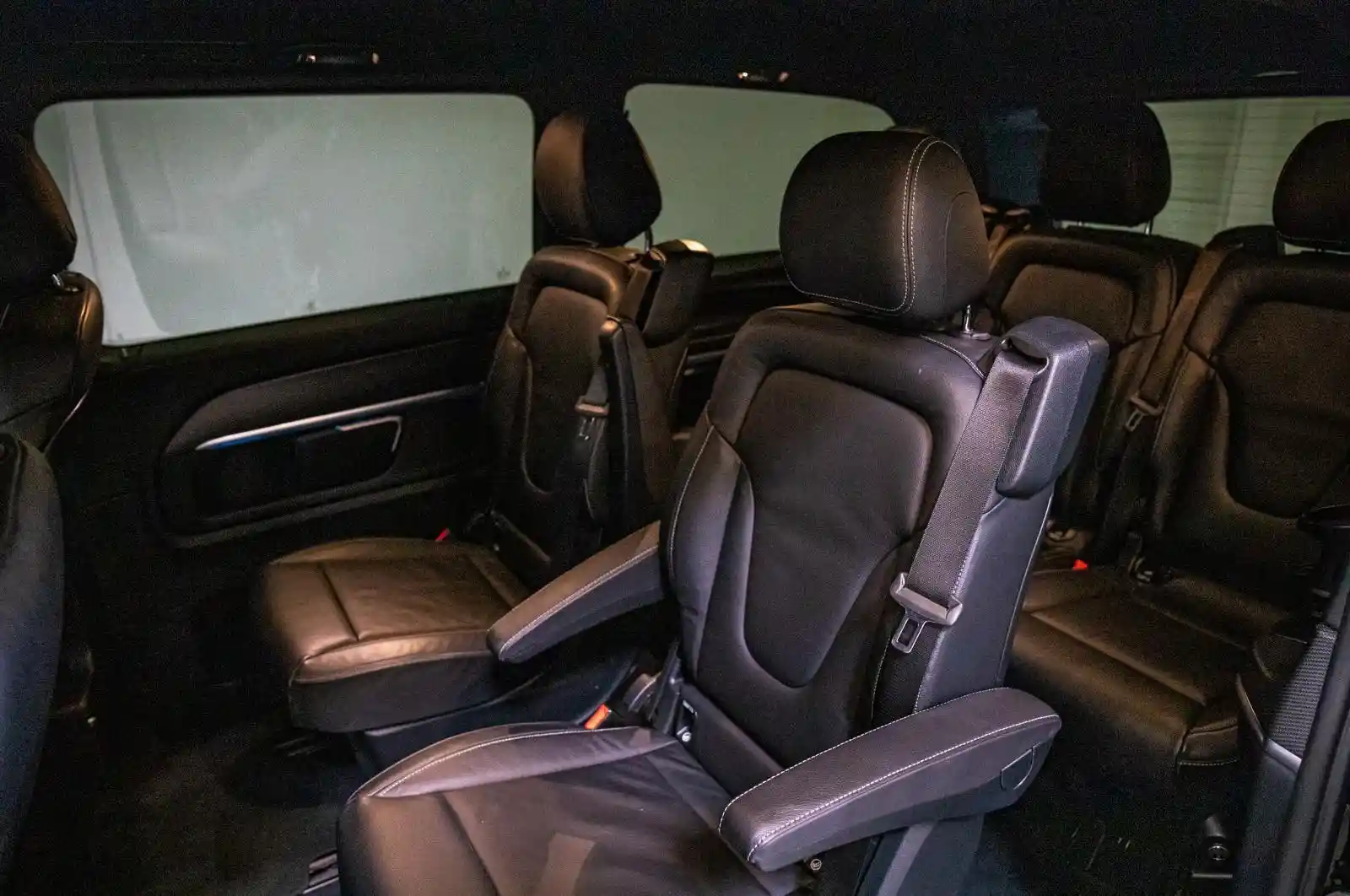 Mercedes-Benz V 220