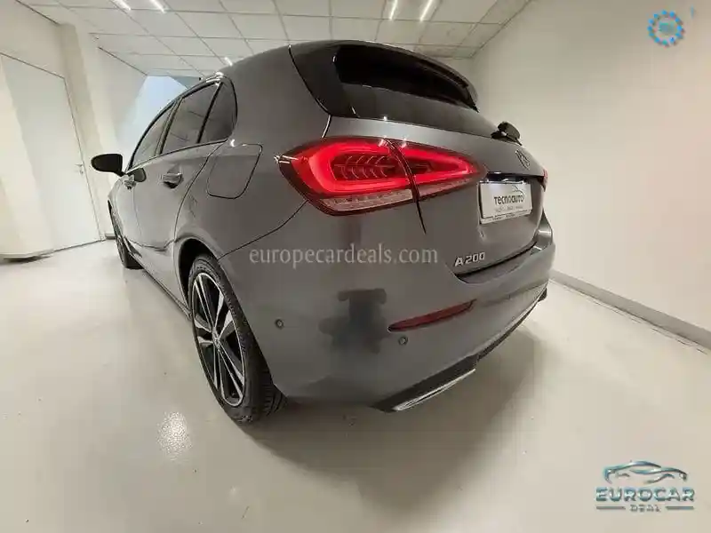Mercedes-Benz A 200