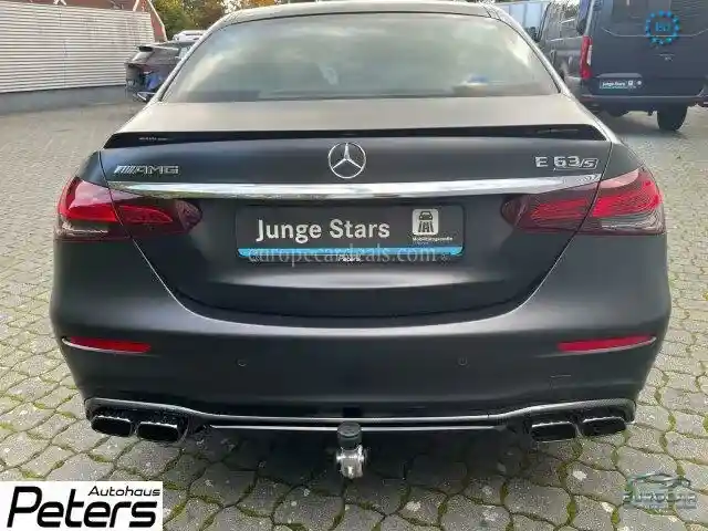 Mercedes-Benz E 63 AMG