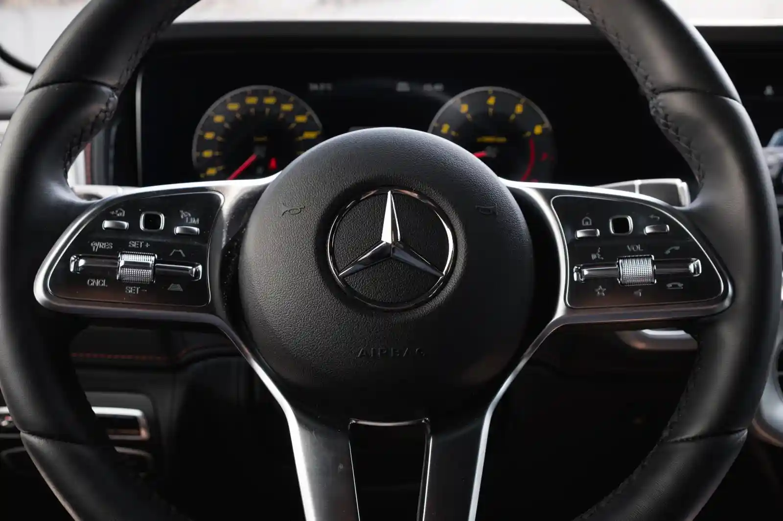 Mercedes-Benz G 500