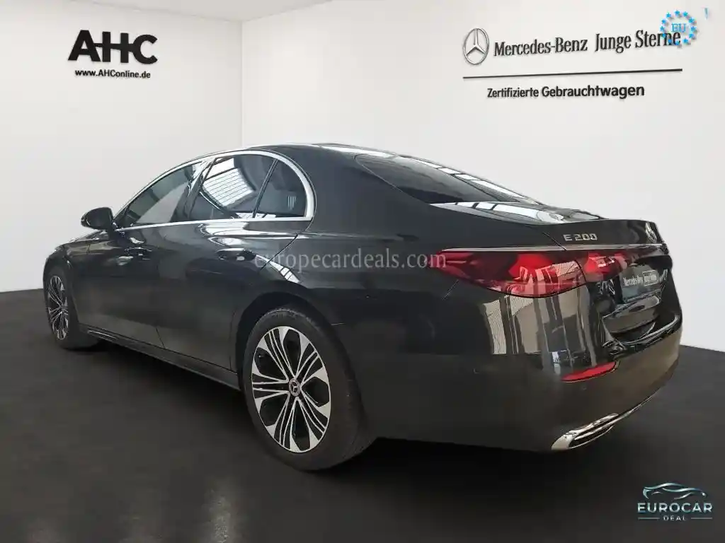 Mercedes-Benz E 200