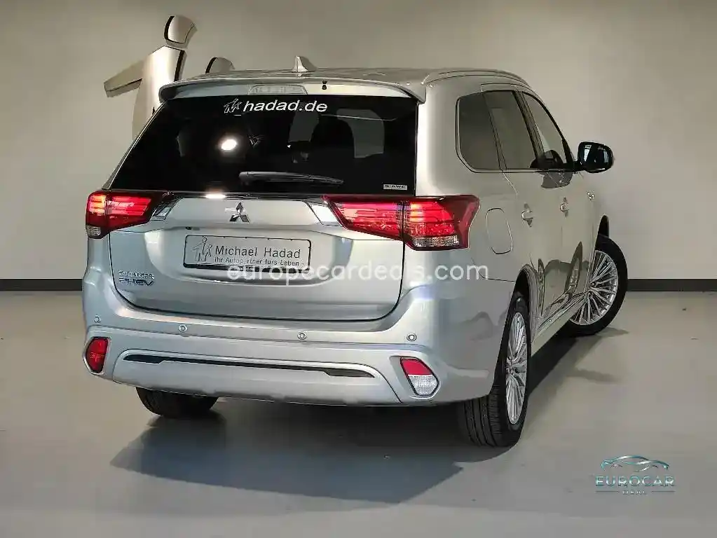 Mitsubishi Plug-in Hybrid Outlander