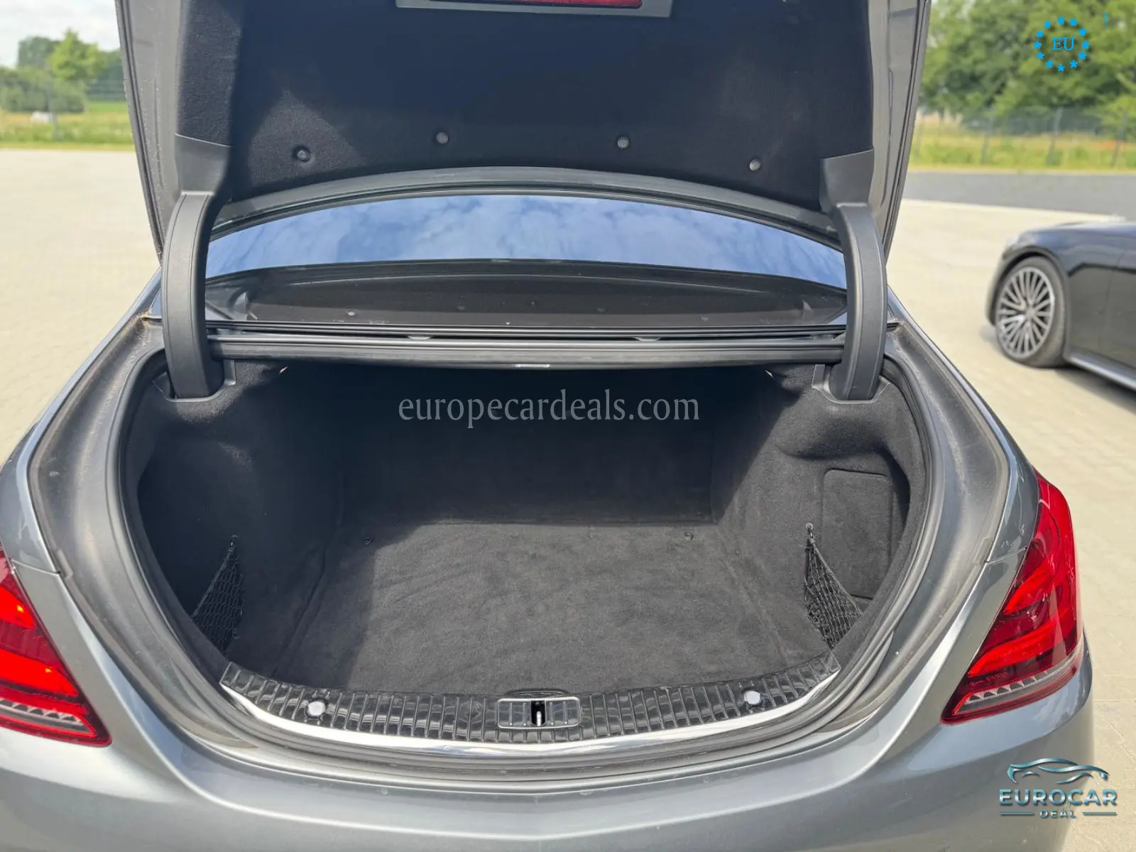 Mercedes-Benz S 560