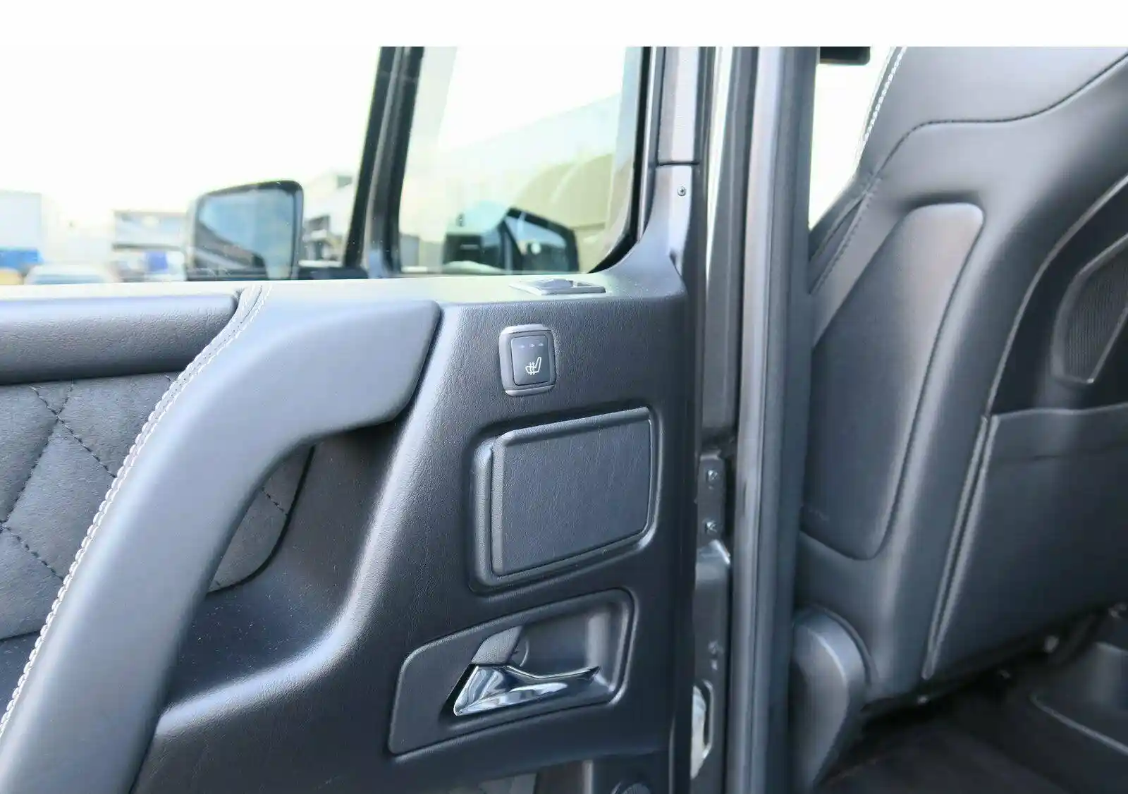 Mercedes-Benz G 500