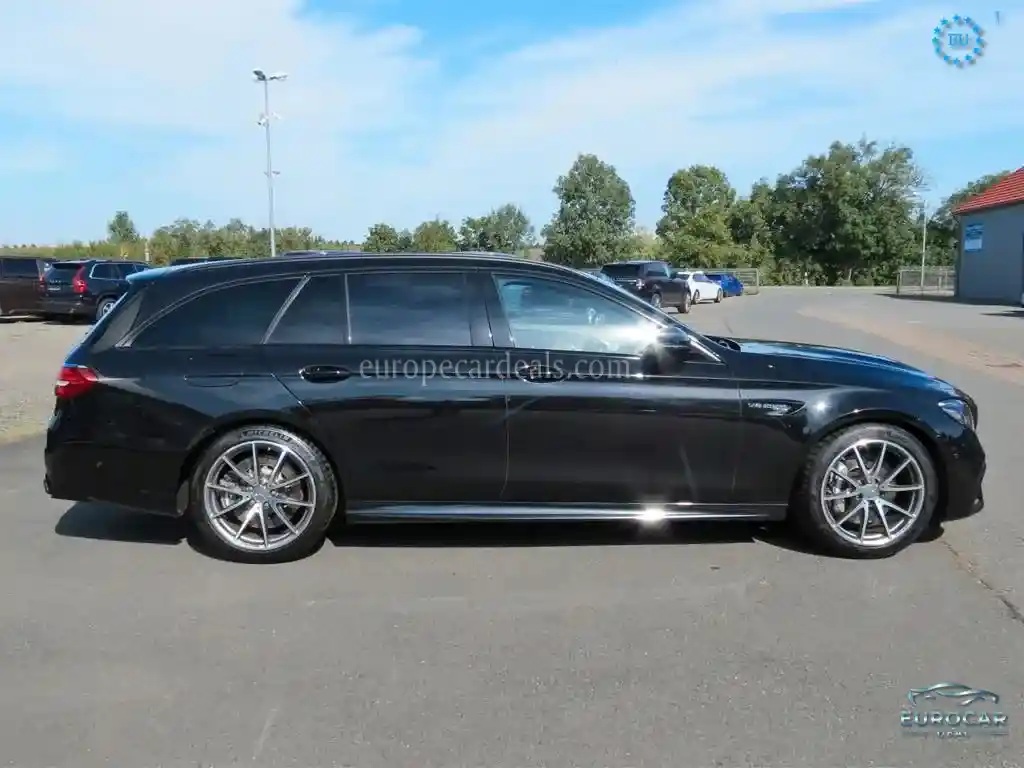 Mercedes-Benz E 63 AMG