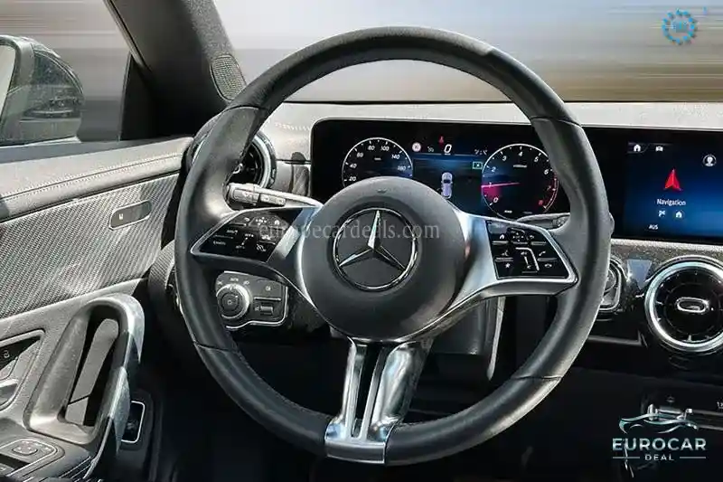 Mercedes-Benz CLA 180