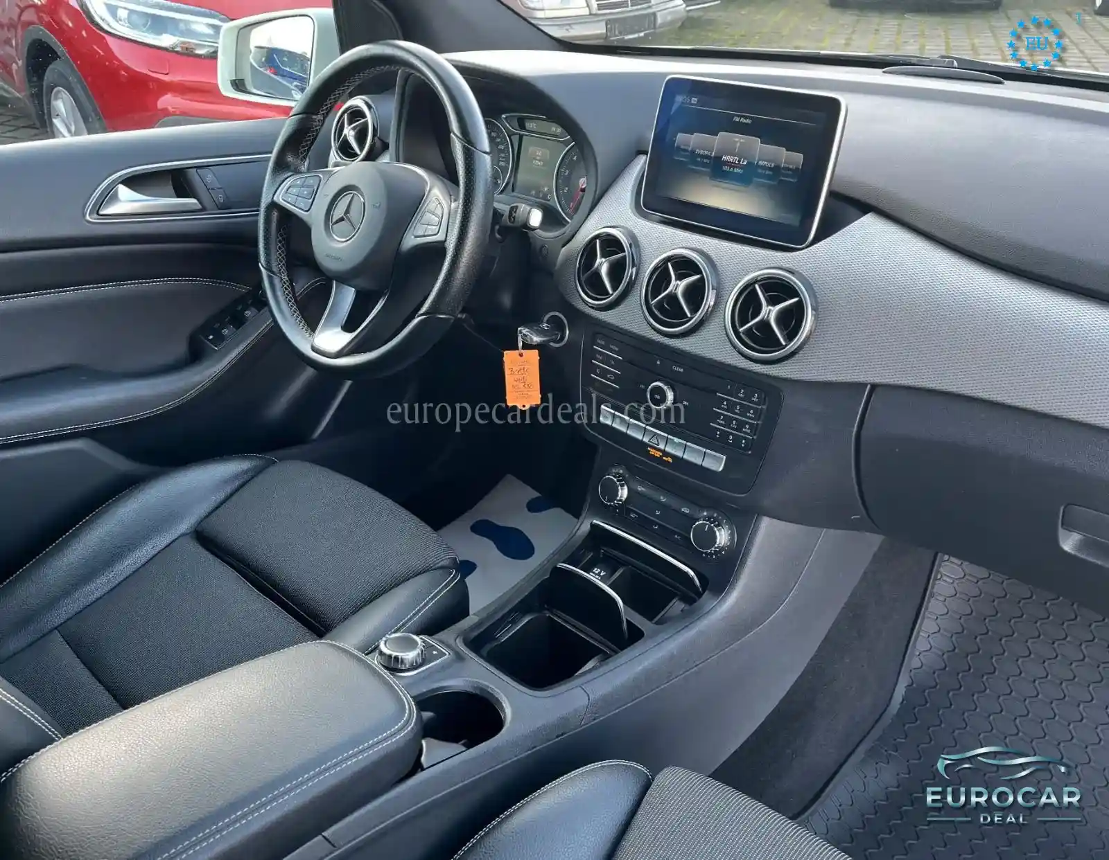 Mercedes-Benz B 180