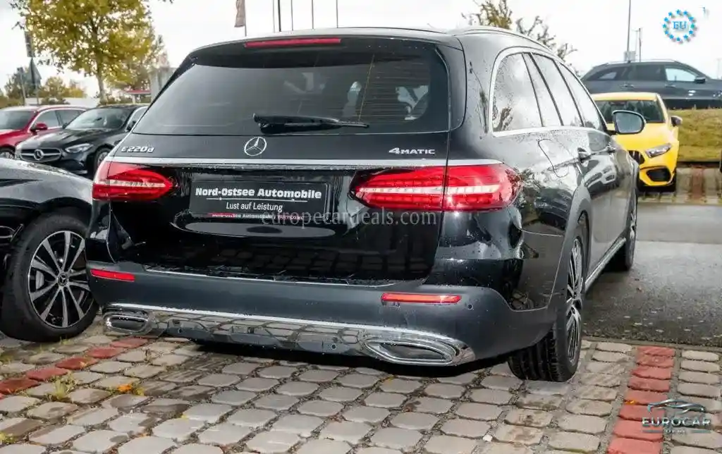 Mercedes-Benz E 220