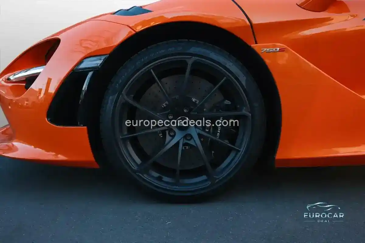 McLaren 750S