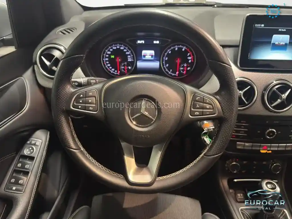 Mercedes-Benz B 200