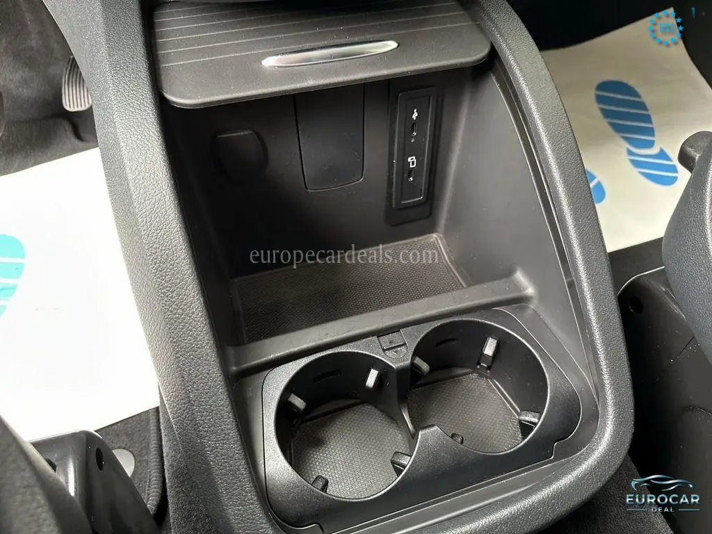 Mercedes-Benz V 220