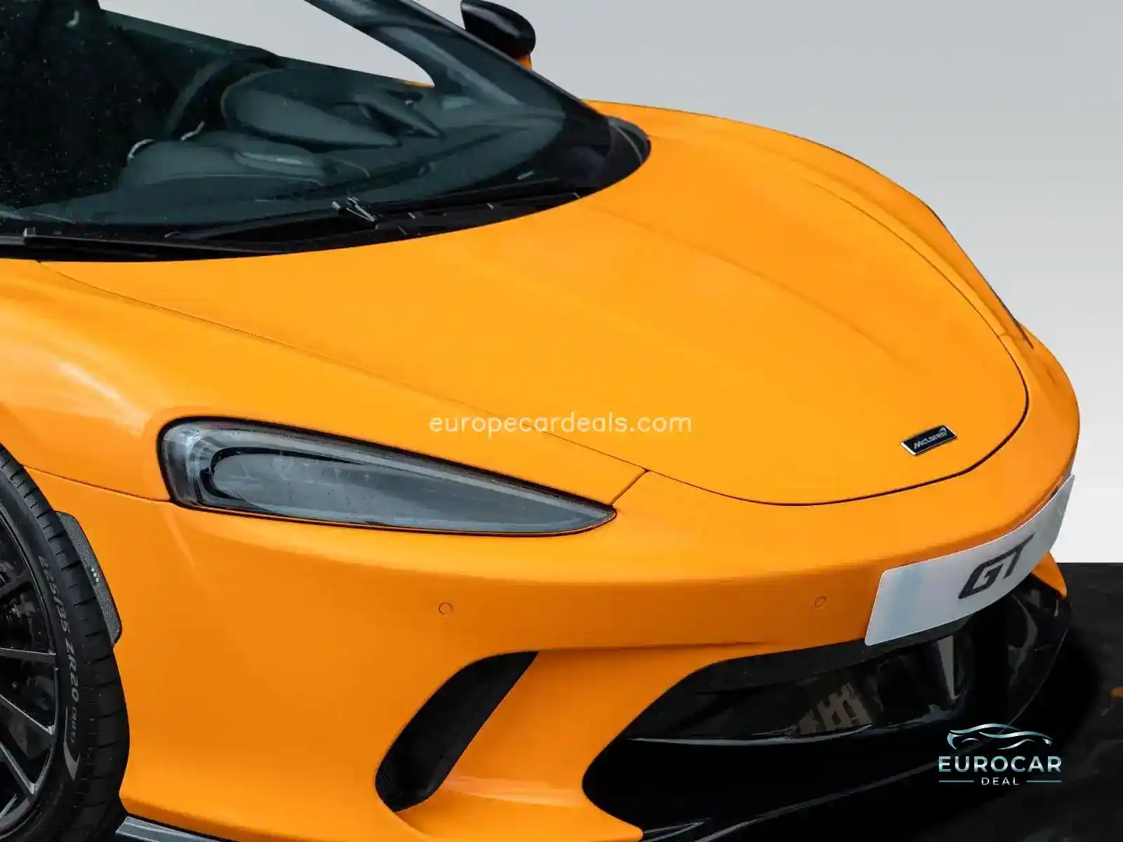 McLaren GT