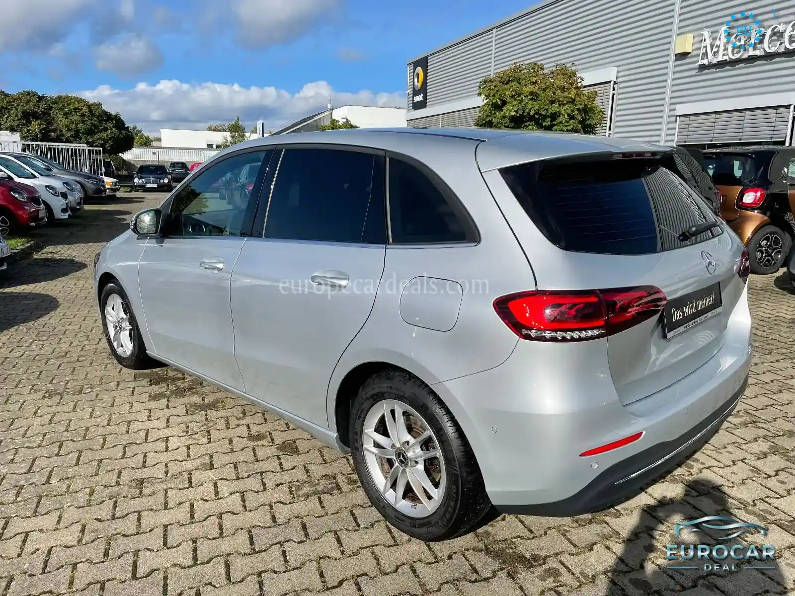 Mercedes-Benz B 180