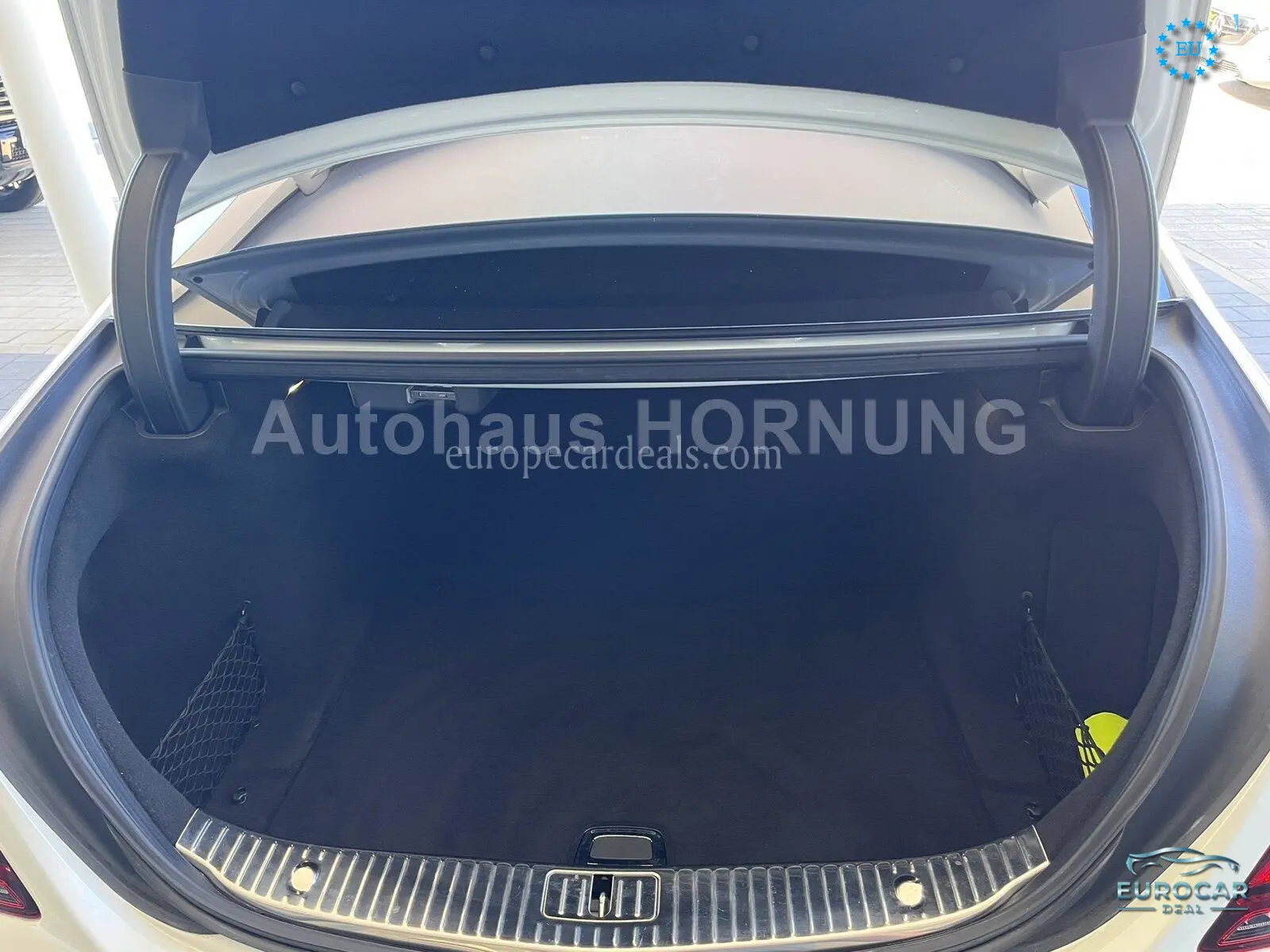 Mercedes-Benz S 560