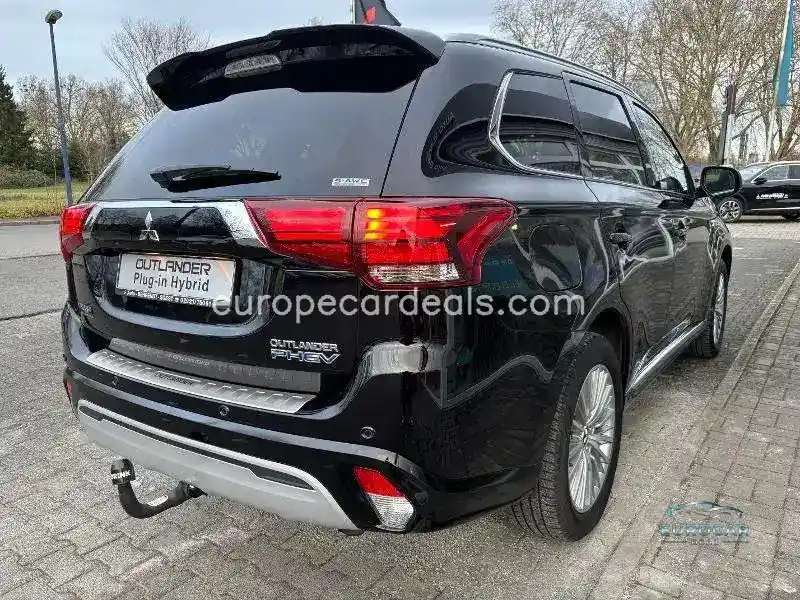Mitsubishi Plug-in Hybrid Outlander