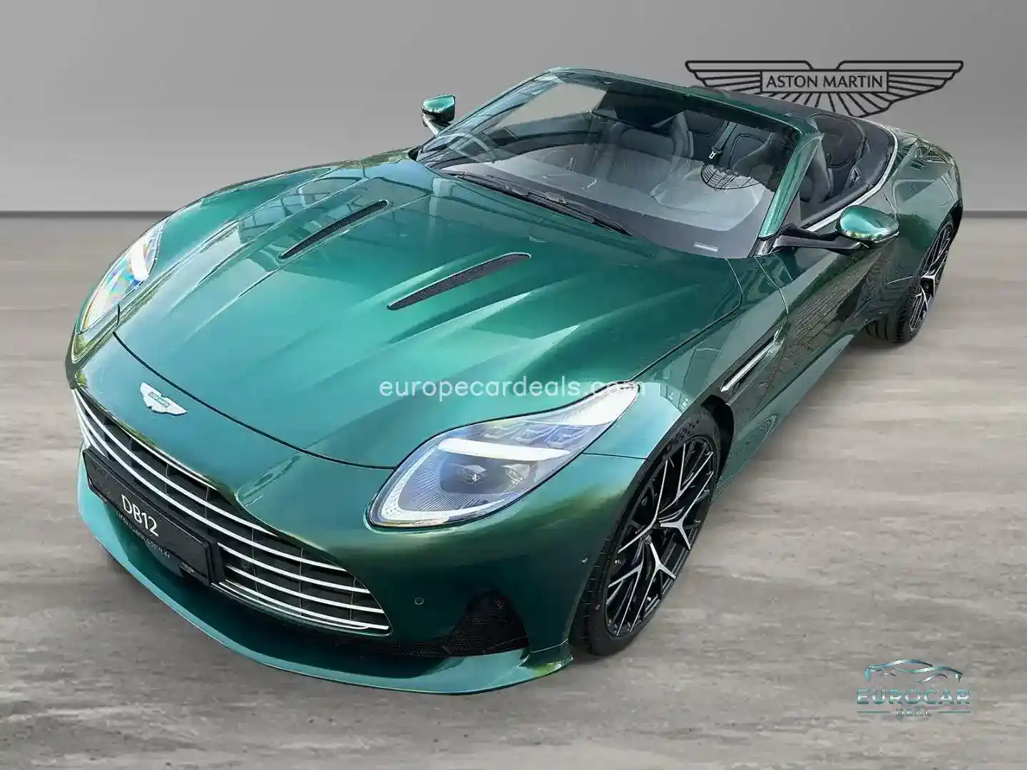 Aston Martin DB12