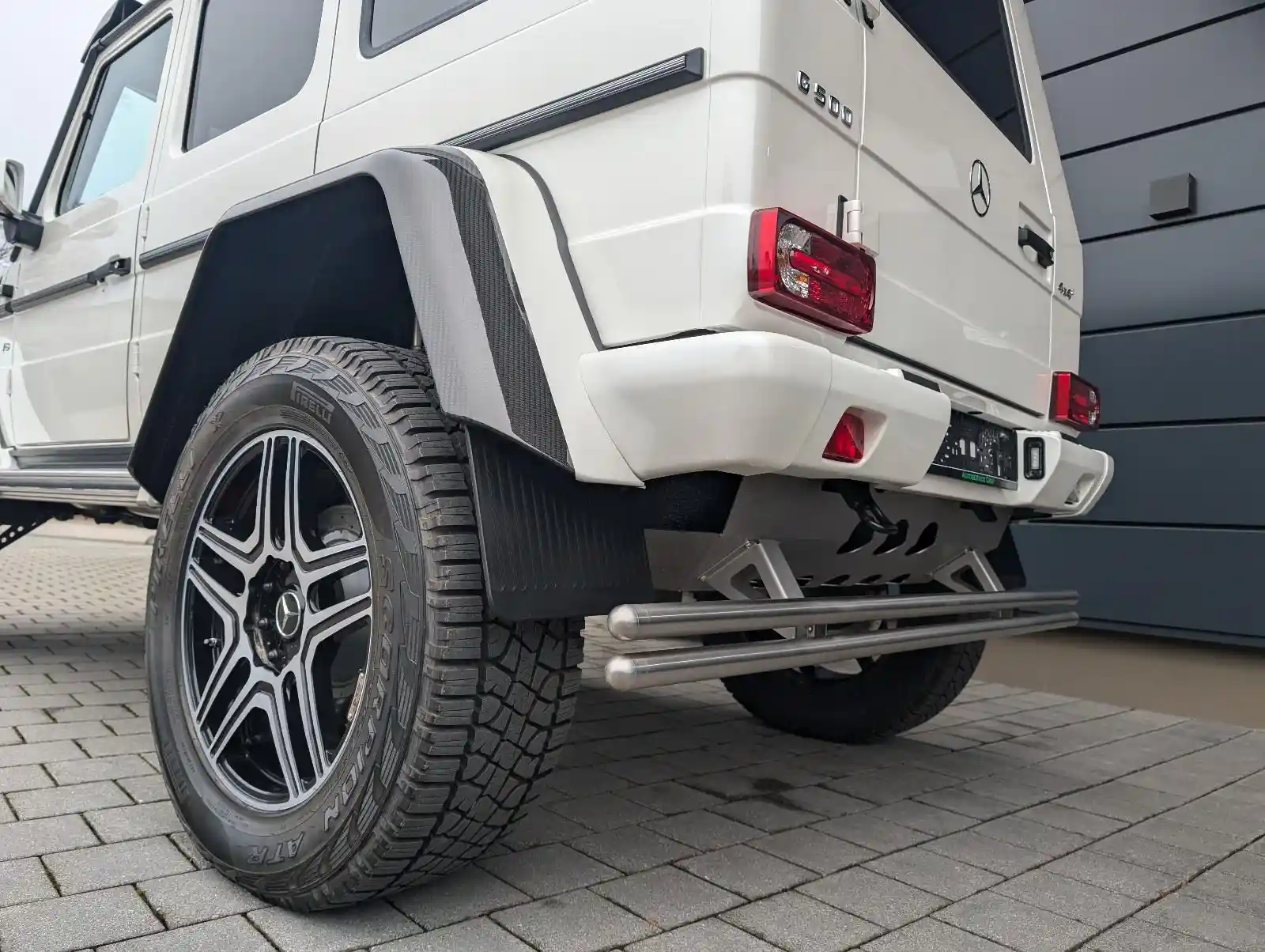 Mercedes-Benz G 500