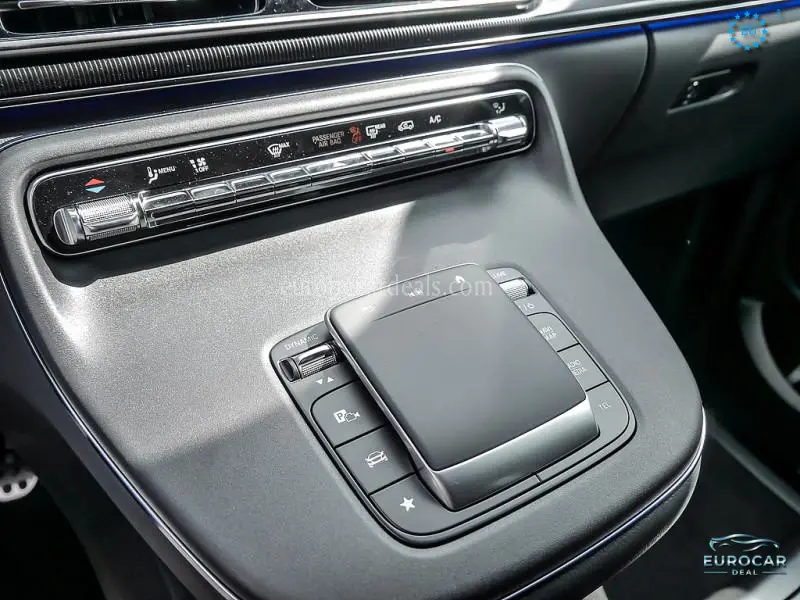 Mercedes-Benz V 220
