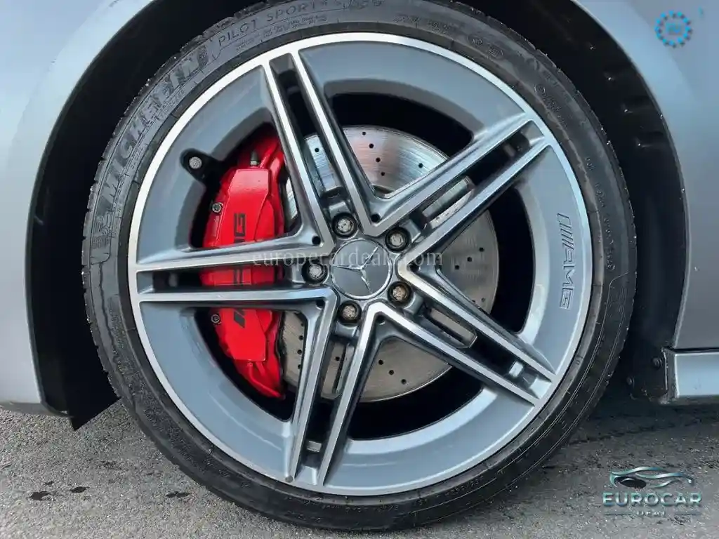 Mercedes-Benz CLA 45 AMG Shooting Brake