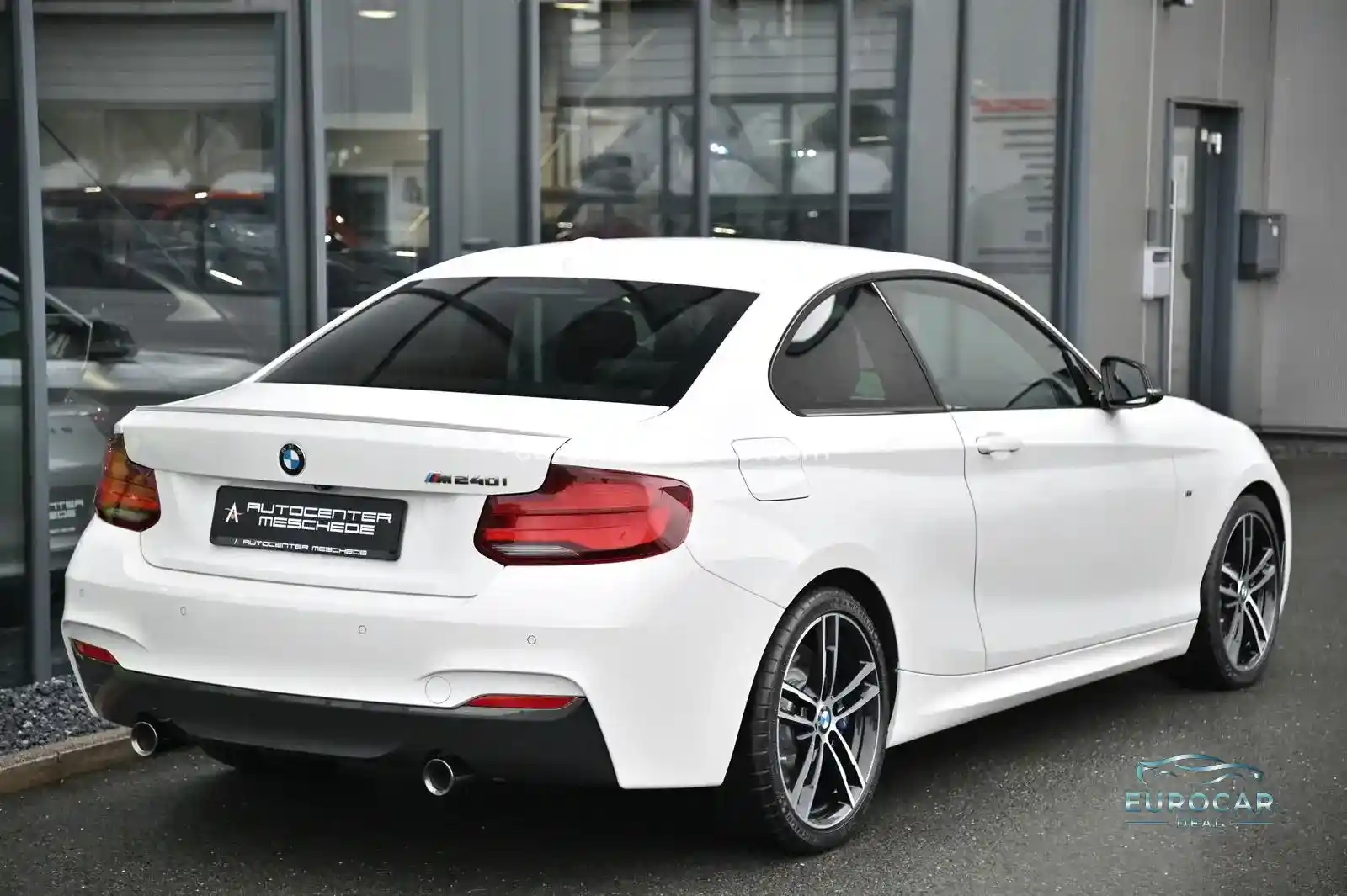 BMW M240i