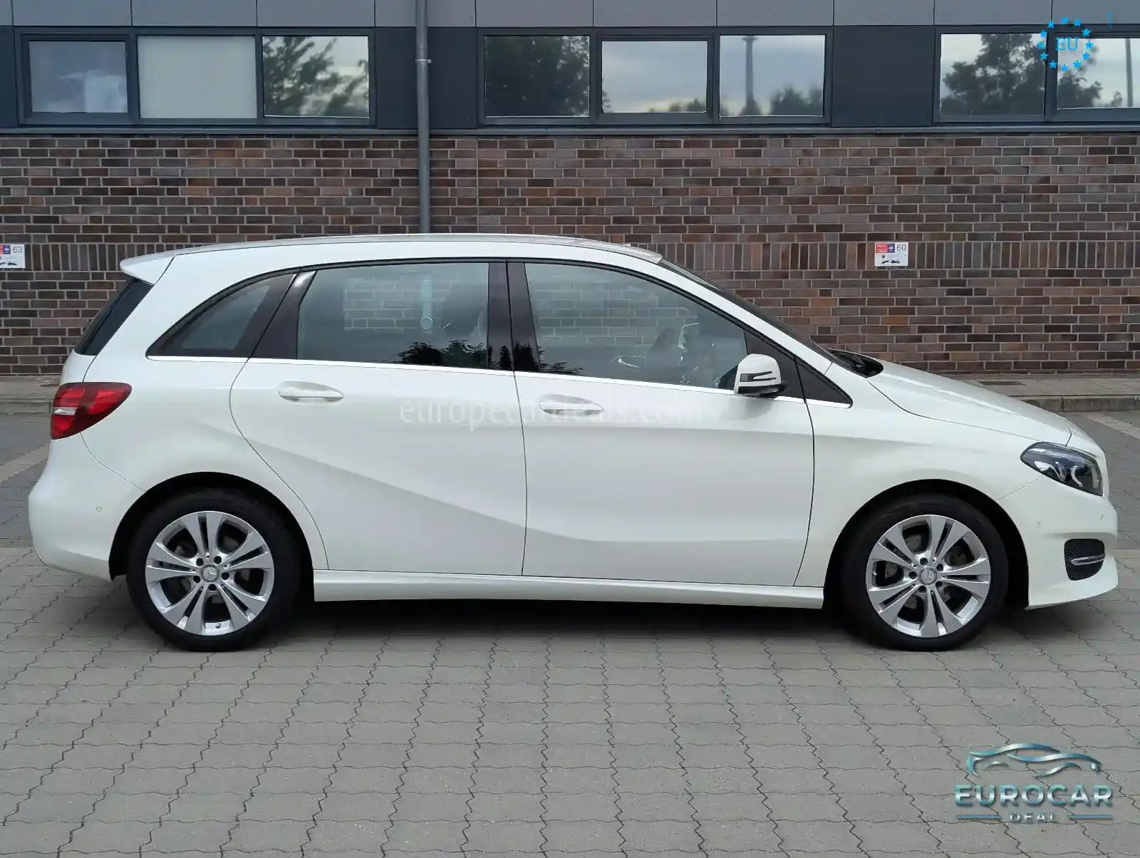 Mercedes-Benz B 180