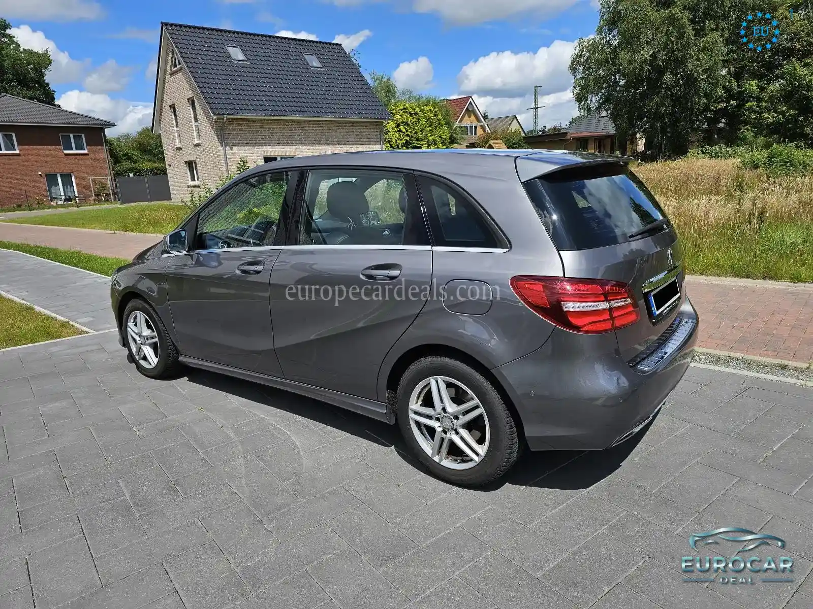 Mercedes-Benz B 180