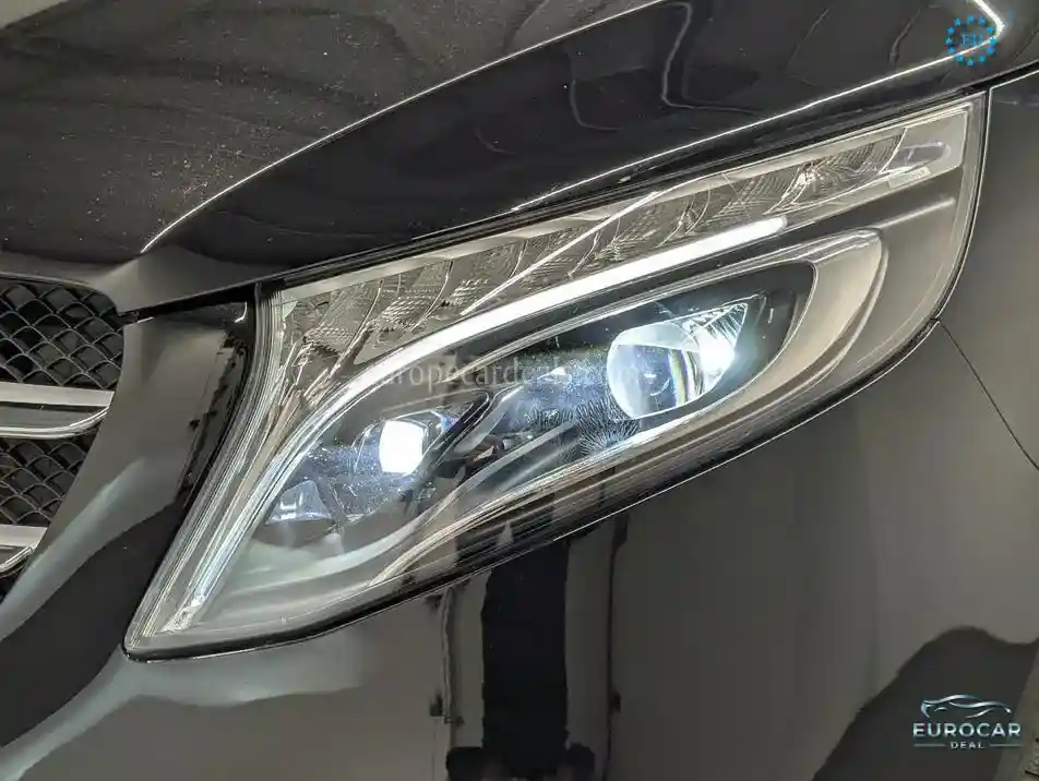 Mercedes-Benz V 250