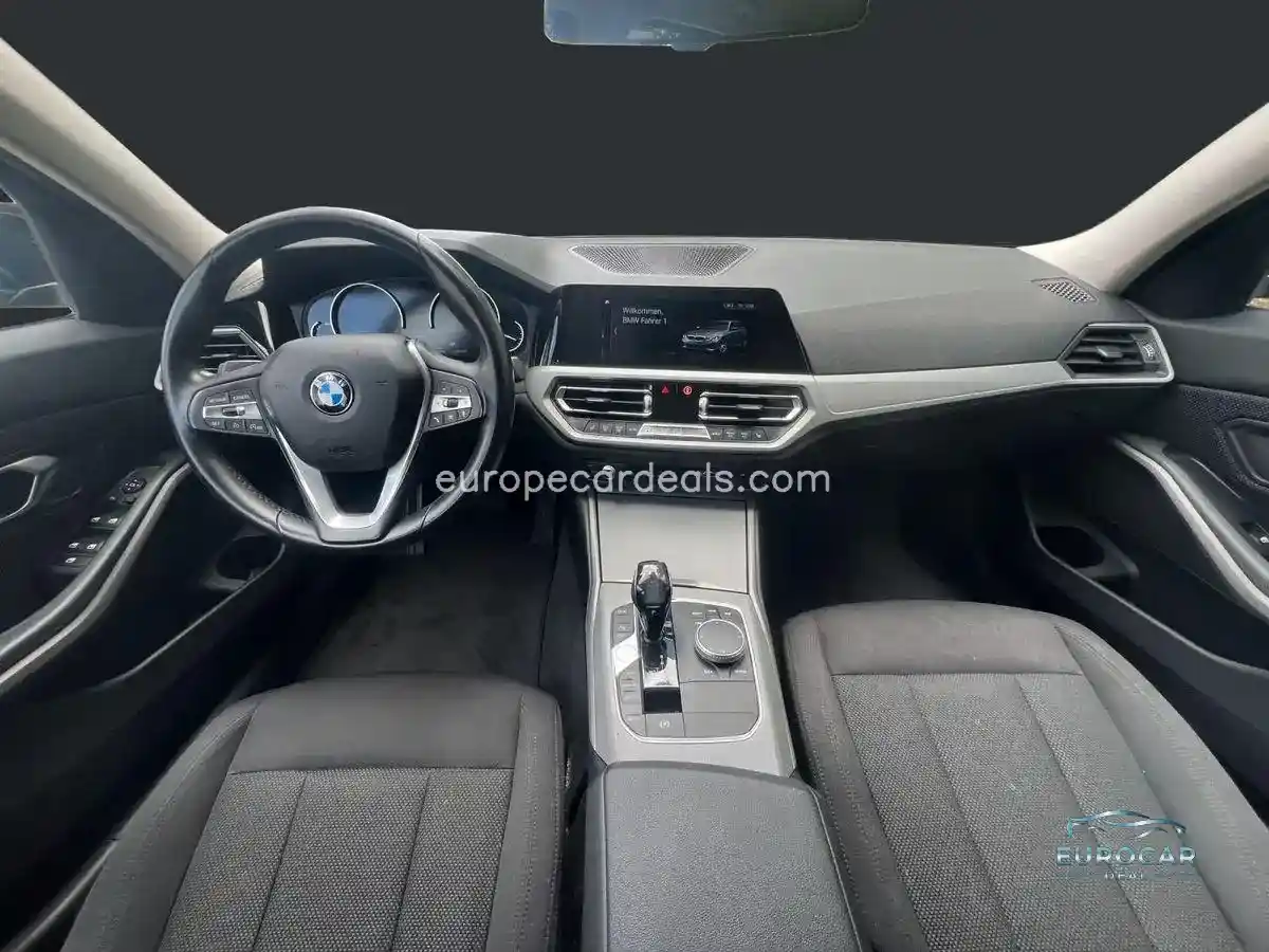 BMW 320