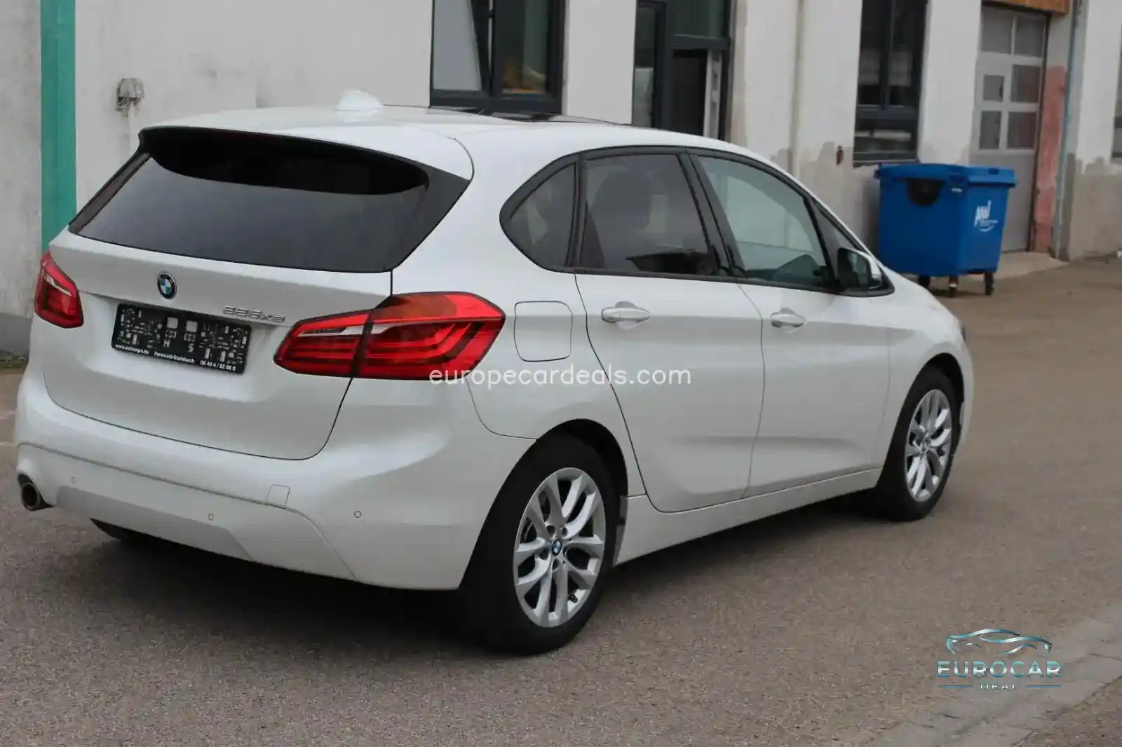BMW 225