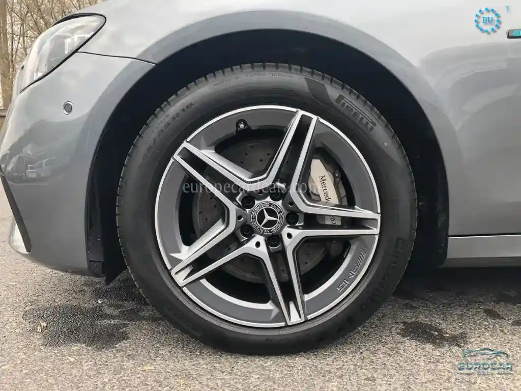 Mercedes-Benz E 300