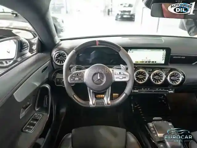 Mercedes-Benz CLA 35 AMG