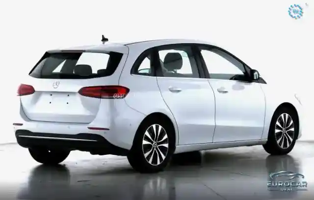 Mercedes-Benz B 220
