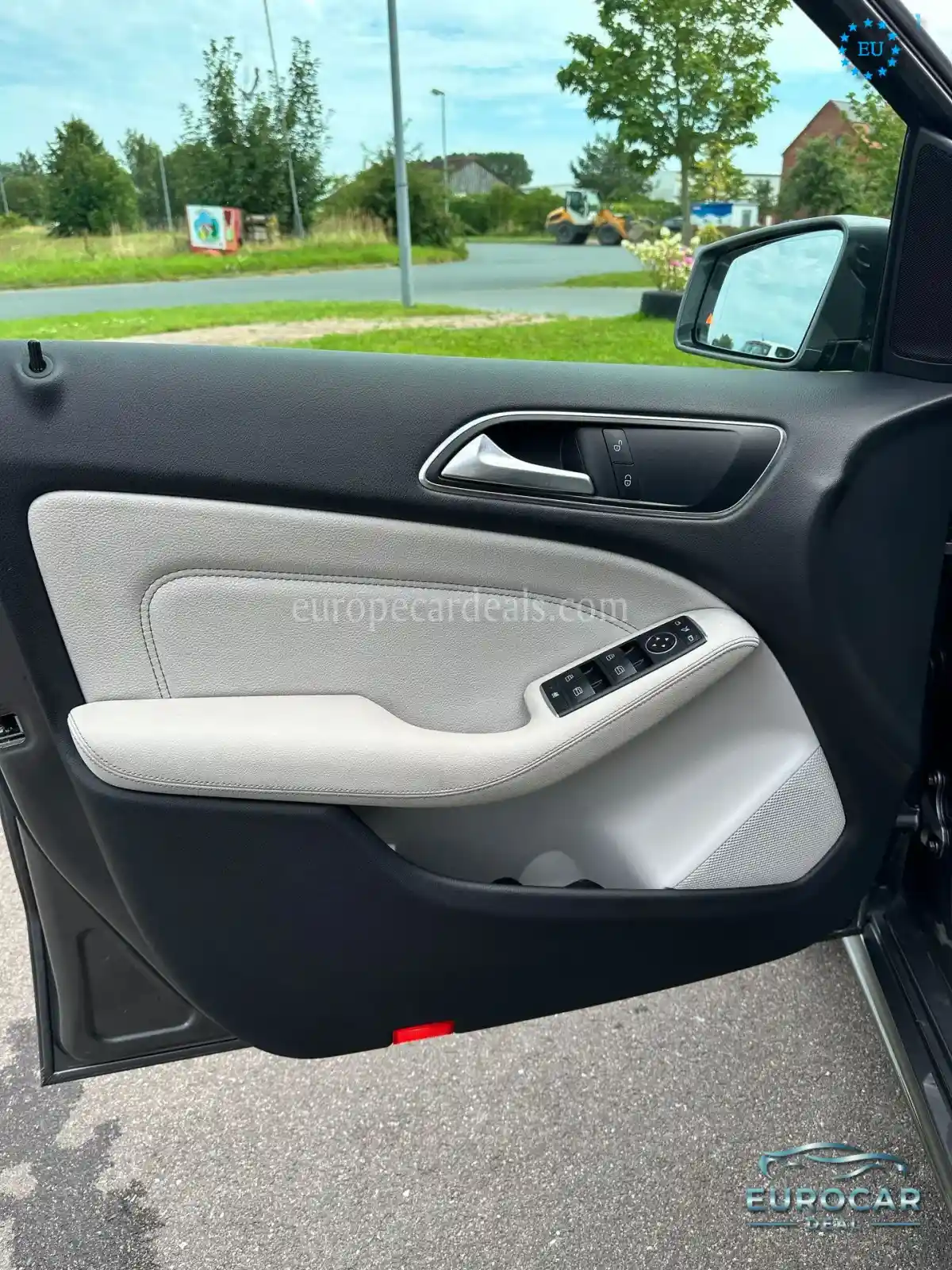 Mercedes-Benz B 220