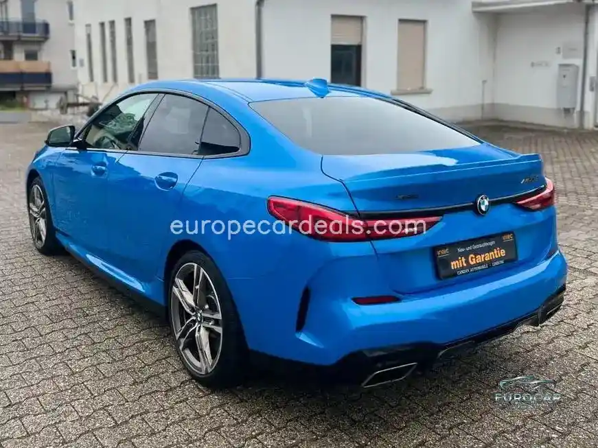 BMW M235