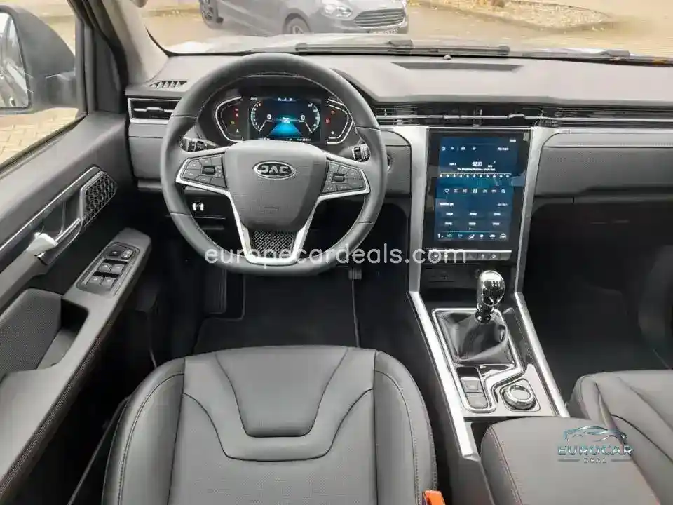 JAC 8 Pro