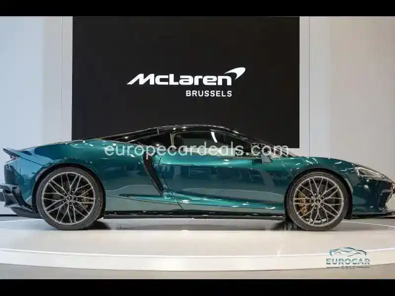 McLaren GT