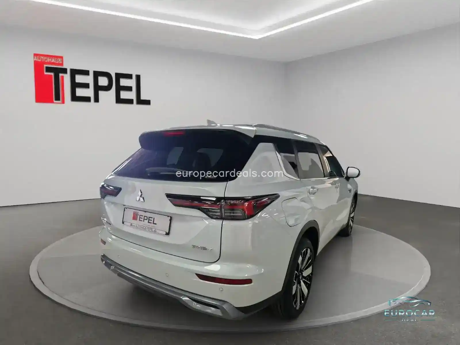 Mitsubishi Plug-in Hybrid Outlander
