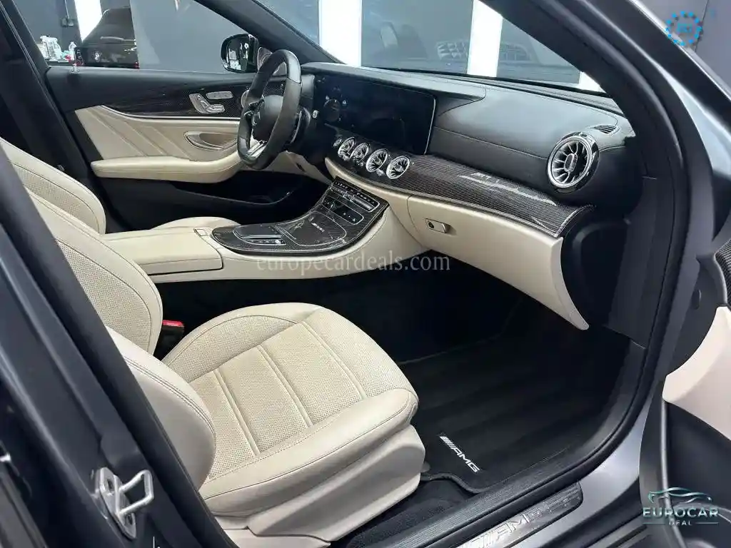 Mercedes-Benz E 63 AMG