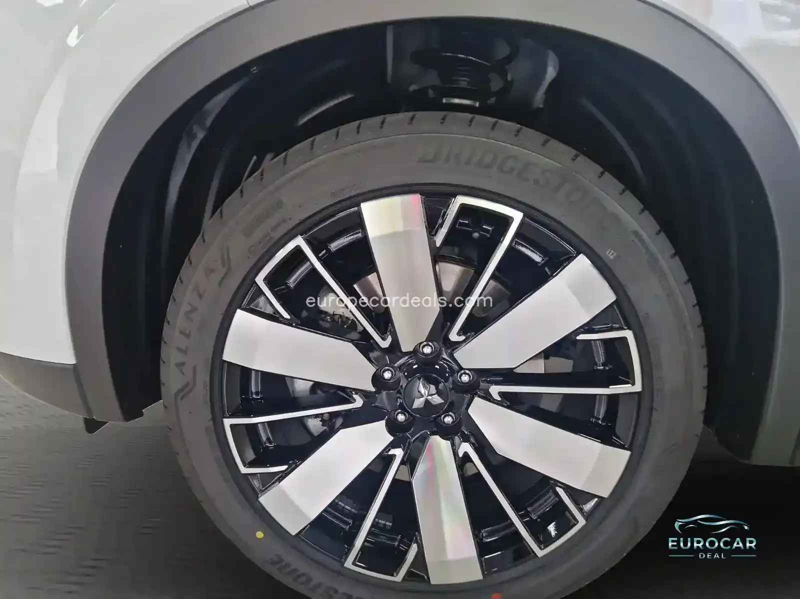 Mitsubishi Plug-in Hybrid Outlander